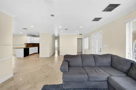 6881 SW 27th Street Miami FL 33155