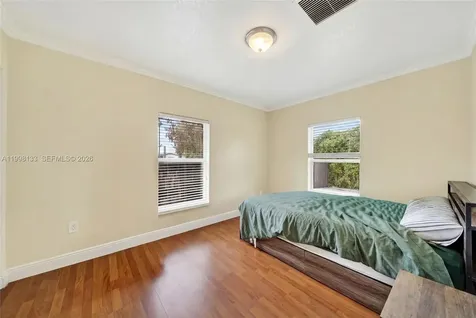 6881 SW 27th Street Miami FL 33155