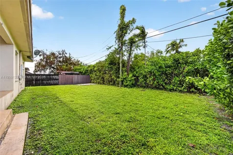 6881 SW 27th Street Miami FL 33155
