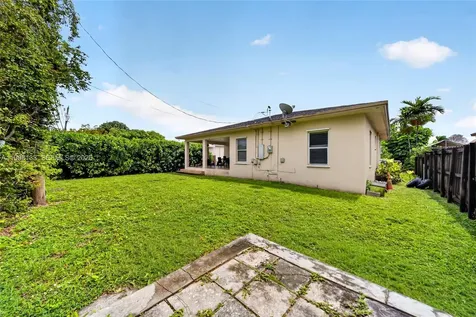 6881 SW 27th Street Miami FL 33155
