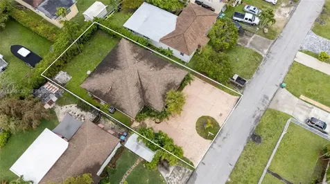 6881 SW 27th Street Miami FL 33155