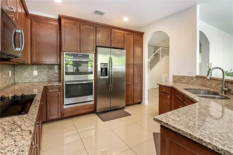 8868 NW 101st Place Doral FL 33178