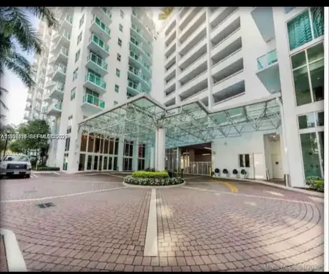 41 SE 5th Street Miami FL 33131
