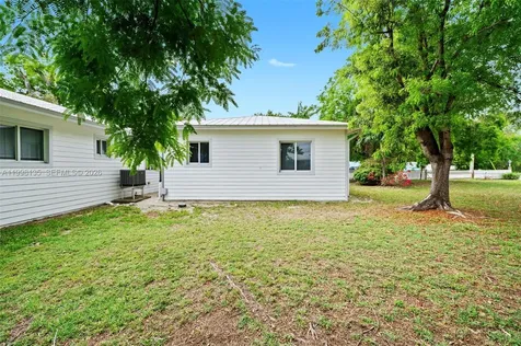 4 Transylvania Avenue Key Largo FL 33037