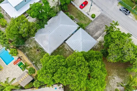 4 Transylvania Avenue Key Largo FL 33037