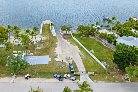 4 Transylvania Avenue Key Largo FL 33037