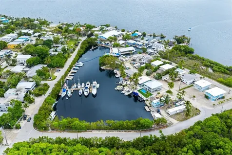 4 Transylvania Avenue Key Largo FL 33037