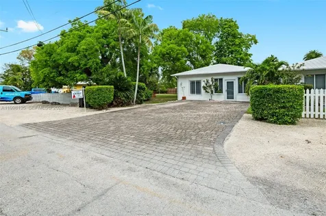 4 Transylvania Avenue Key Largo FL 33037