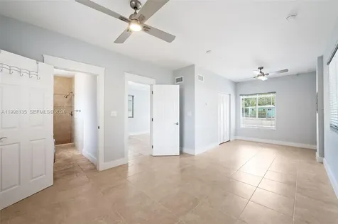 4 Transylvania Avenue Key Largo FL 33037