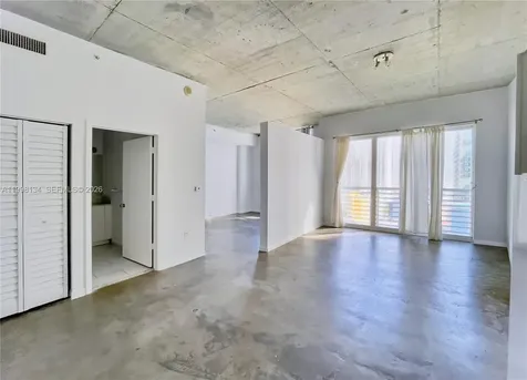 133 NE 2nd Avenue Miami FL 33132