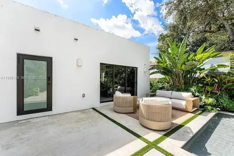 445 NE 76th Street Miami FL 33138