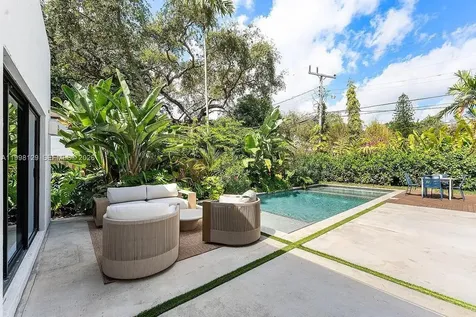 445 NE 76th Street Miami FL 33138