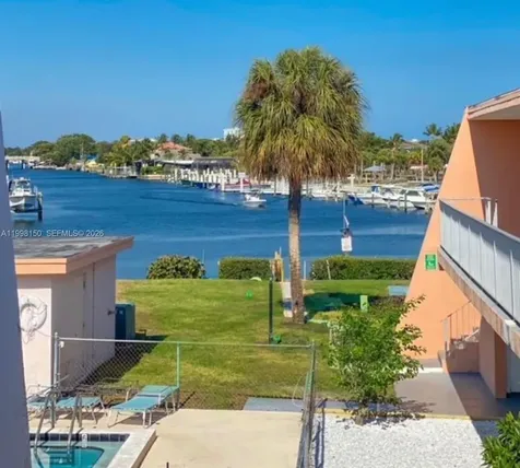 725 Hummingbird Way North Palm Beach FL 33408