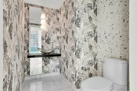 200 Biscayne Boulevard Way Miami FL 33131