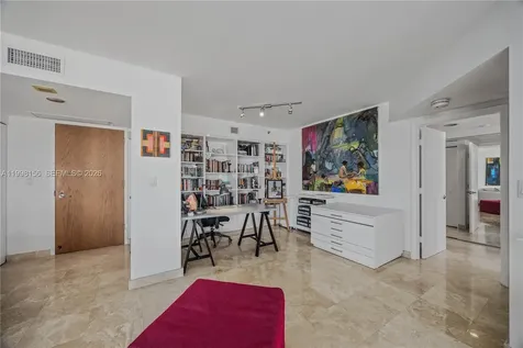 1000 W Island Boulevard Aventura FL 33160