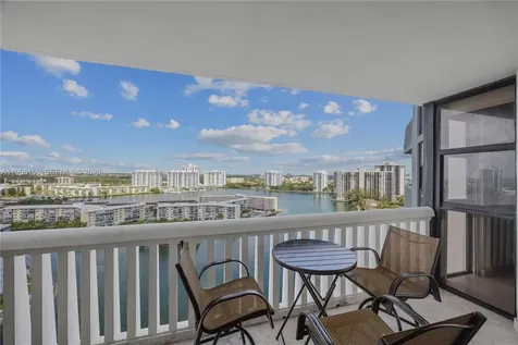 1000 W Island Boulevard Aventura FL 33160