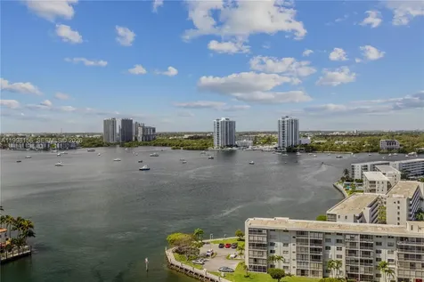 1000 W Island Boulevard Aventura FL 33160