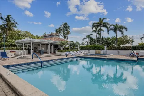 1000 W Island Boulevard Aventura FL 33160