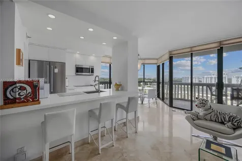1000 W Island Boulevard Aventura FL 33160