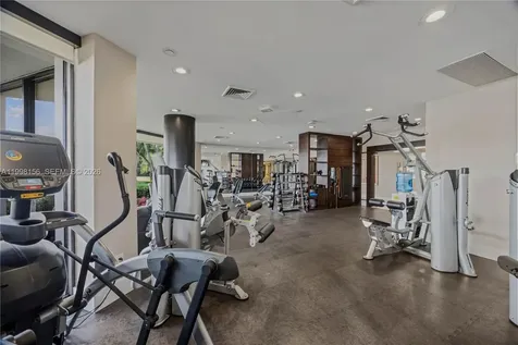 1000 W Island Boulevard Aventura FL 33160