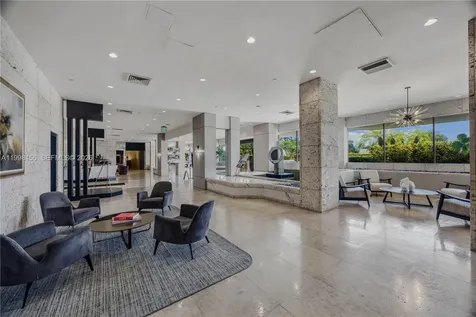 1000 W Island Boulevard Aventura FL 33160