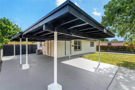 1164 NW 45th Avenue Lauderhill FL 33313