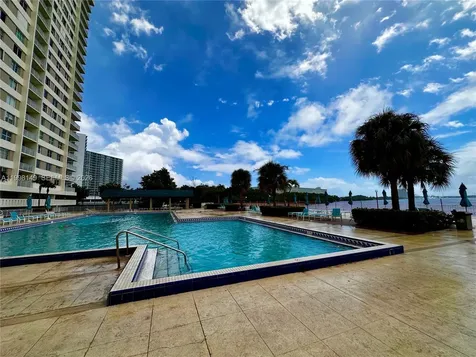 500 Bayview Drive Sunny Isles Beach FL 33160