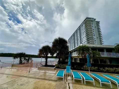 500 Bayview Drive Sunny Isles Beach FL 33160