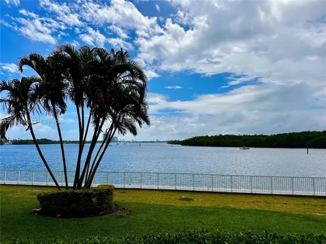 500 Bayview Drive Sunny Isles Beach FL 33160
