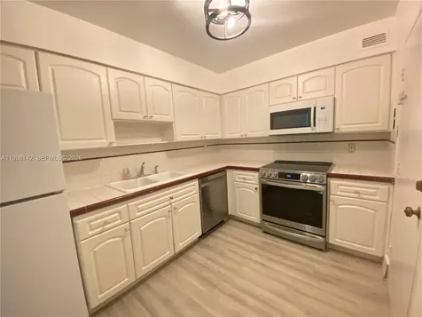 9225 Collins Avenue Surfside FL 33154
