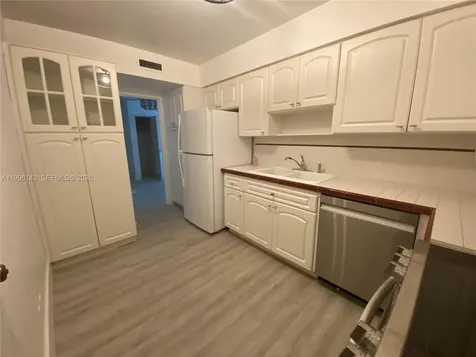 9225 Collins Avenue Surfside FL 33154