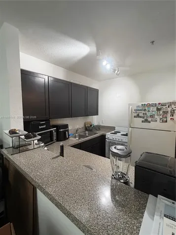 2536 NW 24th Street Miami FL 33142