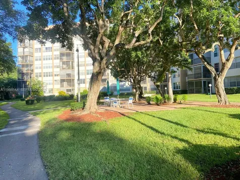 1200 Saint Charles Place Pembroke Pines FL 33026