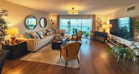 605 Ives Dairy Road Miami FL 33179