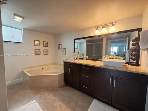 605 Ives Dairy Road Miami FL 33179
