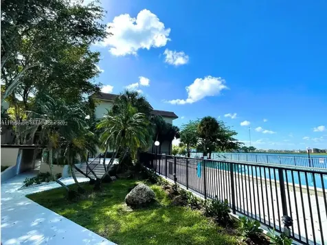 605 Ives Dairy Road Miami FL 33179