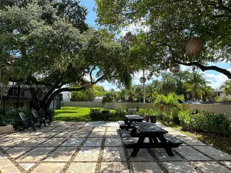 605 Ives Dairy Road Miami FL 33179