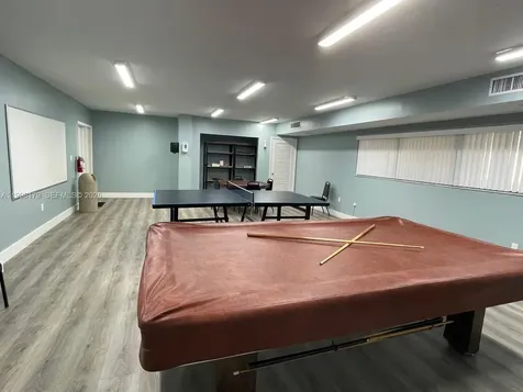 605 Ives Dairy Road Miami FL 33179