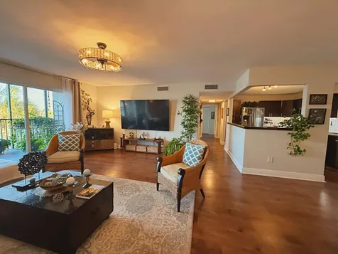 605 Ives Dairy Road Miami FL 33179