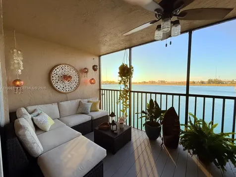 605 Ives Dairy Road Miami FL 33179