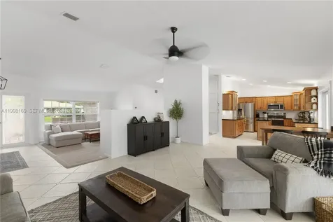 1261 NW 95th Avenue Plantation FL 33322
