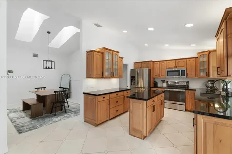 1261 NW 95th Avenue Plantation FL 33322