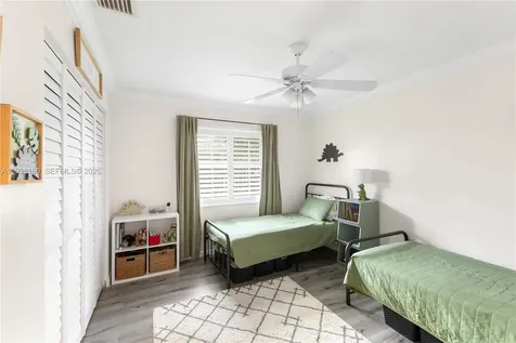 1261 NW 95th Avenue Plantation FL 33322