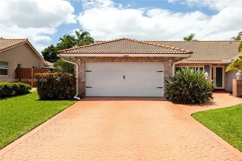 1261 NW 95th Avenue Plantation FL 33322