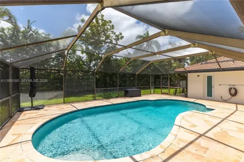 1261 NW 95th Avenue Plantation FL 33322