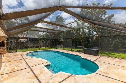 1261 NW 95th Avenue Plantation FL 33322