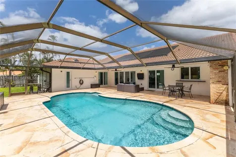 1261 NW 95th Avenue Plantation FL 33322