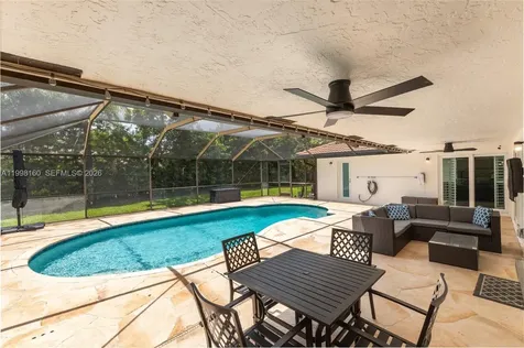 1261 NW 95th Avenue Plantation FL 33322