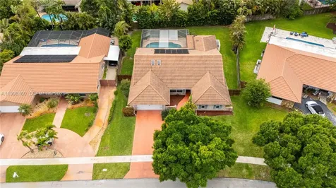 1261 NW 95th Avenue Plantation FL 33322
