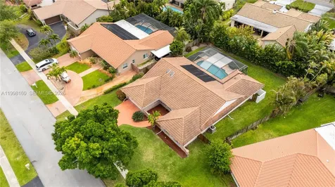 1261 NW 95th Avenue Plantation FL 33322